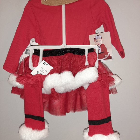 NWT Santa Baby 4 Pc Outfit Onesie Tutu Hairbow + - Picture 4 of 6